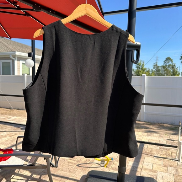 NWT J.Crew Black Button-Up Vest - Picture 6 of 6